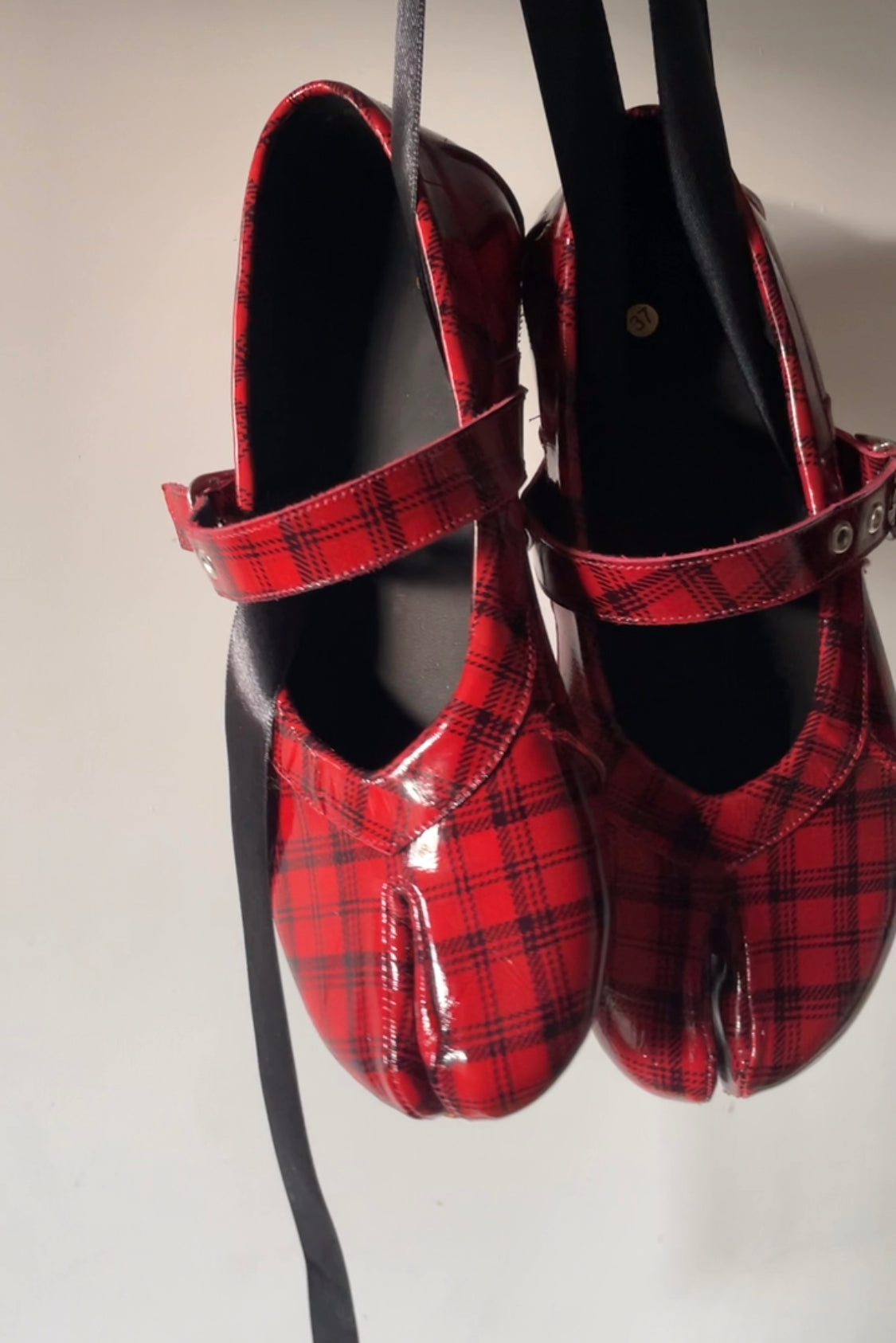 Tabi Red Tartan GHO